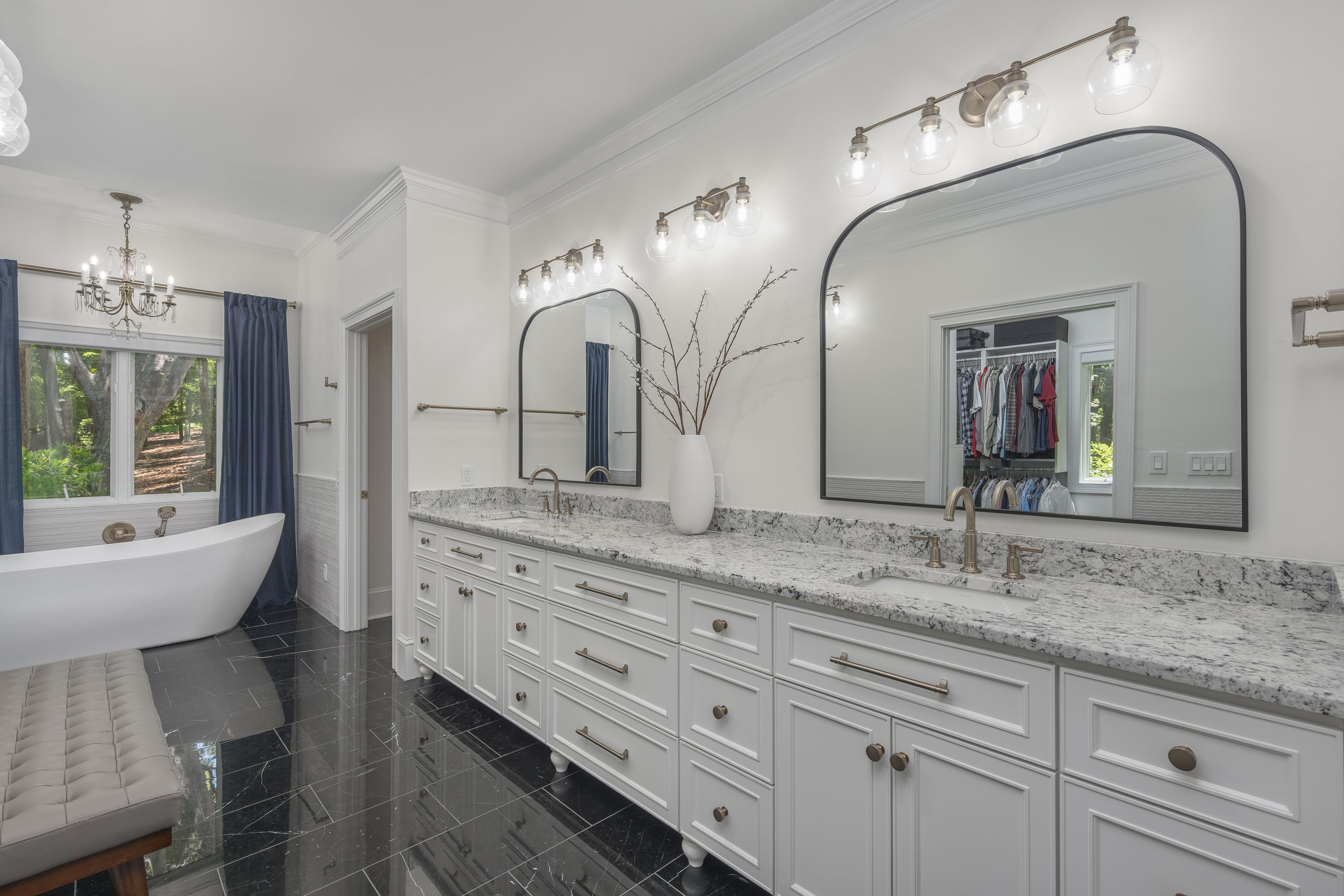 1070 Maple Ridge Way image 32